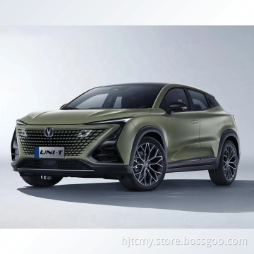 Changan Car Uni-T Compact SUV a benzina Motore massima 205 km/h 7 velocità Doppia frizione auto conveniente